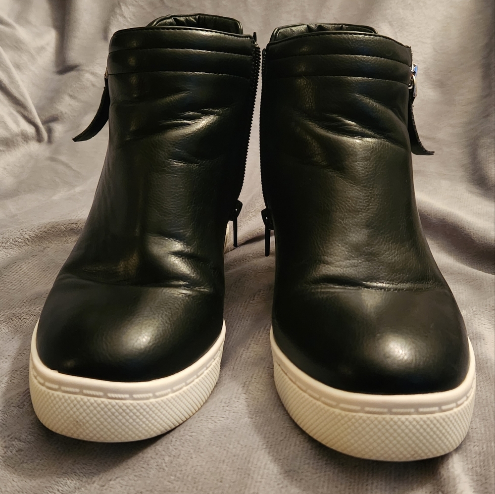 Softome, Black Wwith white Soles, Size 7.5